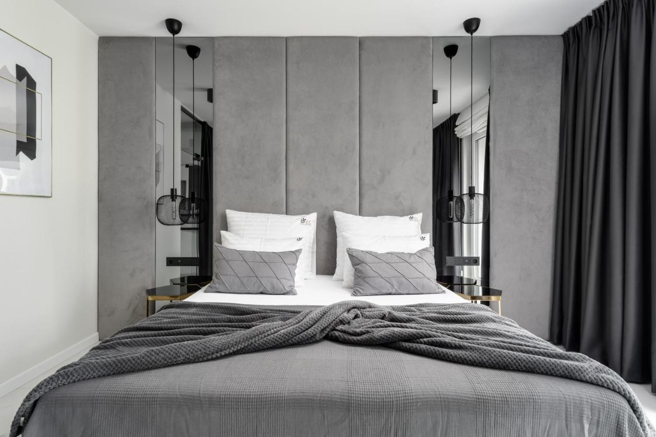 El Apartments - Aries Poznań Exteriör bild